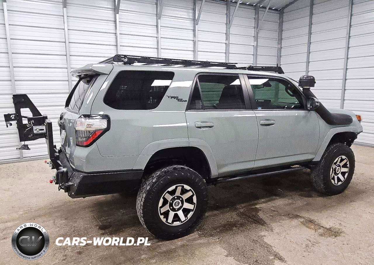 2022 Toyota 4Runner Trd Off-Road Premium VIN:JTERU5JR9N6067847 - 3