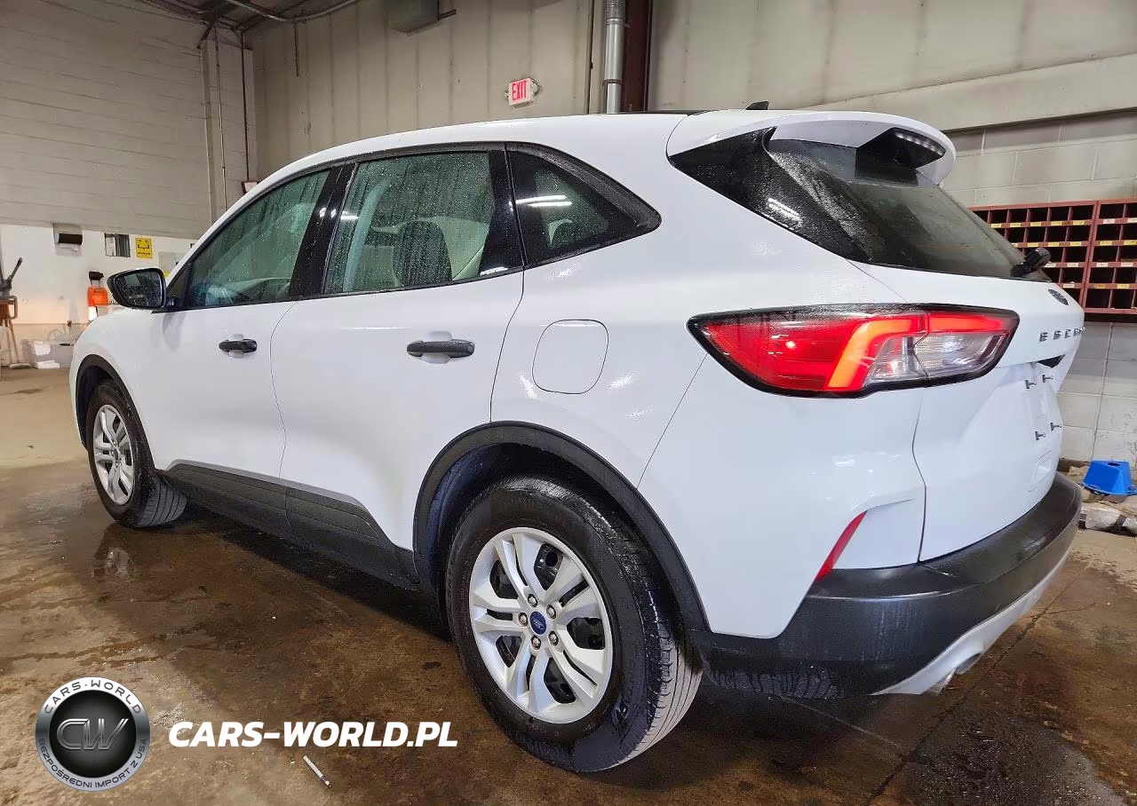 2022 Ford Escape S VIN:1FMCU0F65NUA62504 - 2