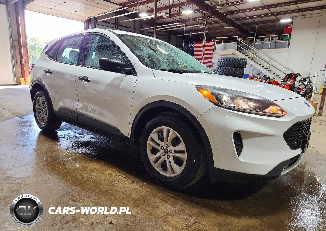 2022 Ford Escape S VIN:1FMCU0F65NUA62504 - 4