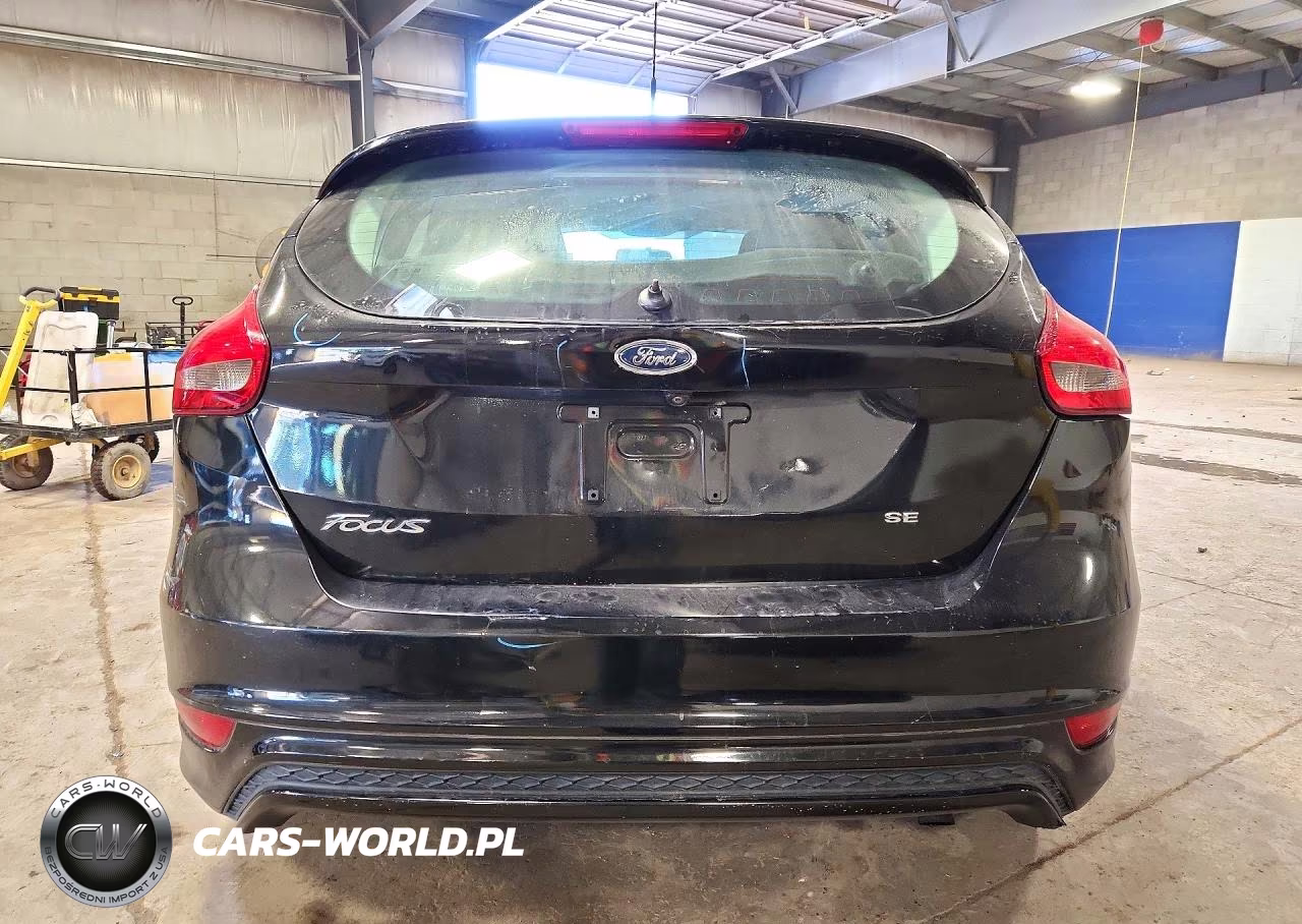 2015 Ford Focus Se VIN:1FADP3K21FL301158 - 6