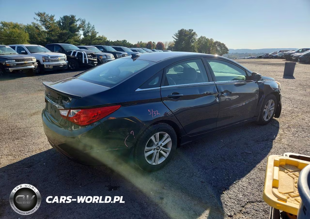 2013 Hyundai Sonata Gls VIN:5NPEB4AC6DH748115 - 3