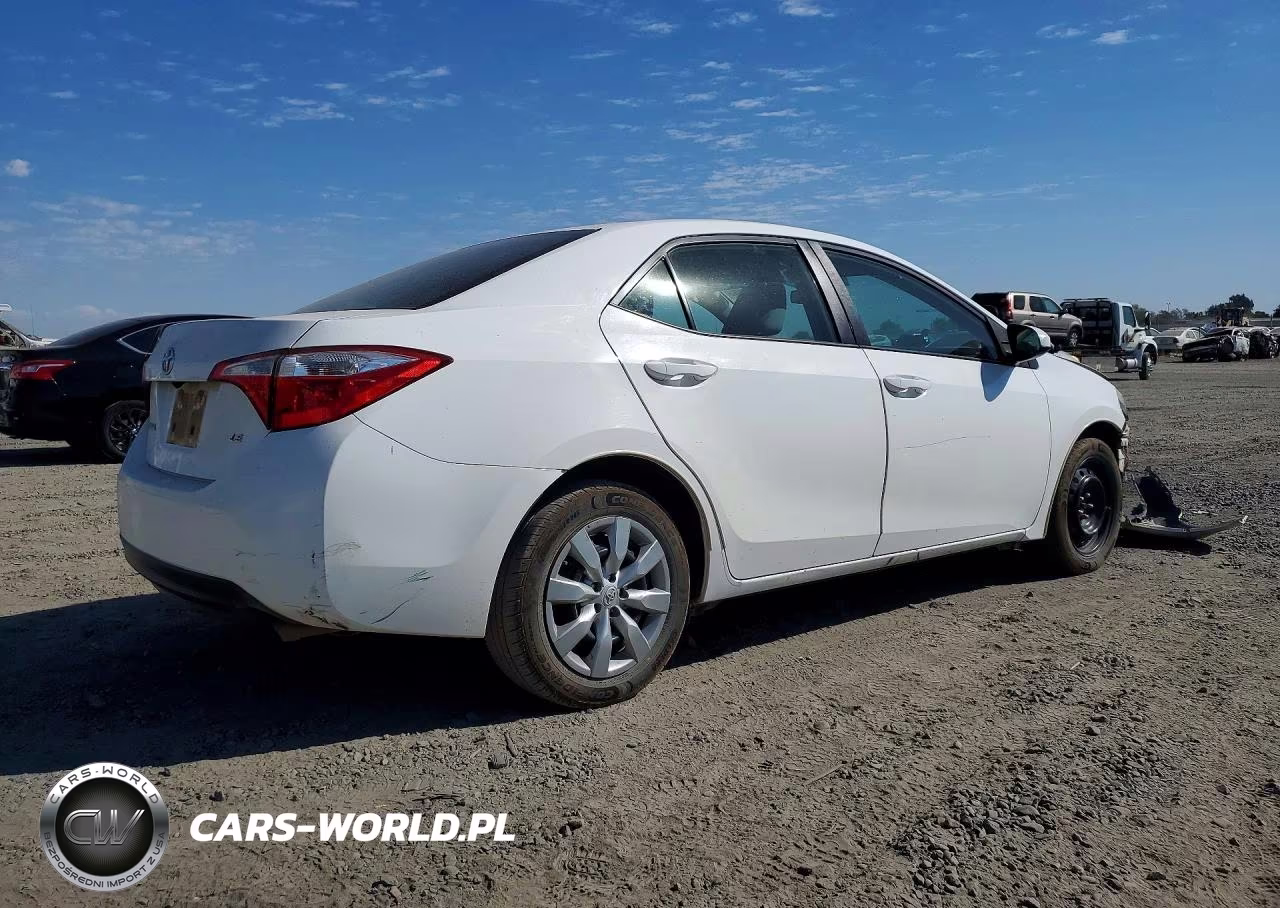 2016 Toyota Corolla Le VIN:5YFBURHE0GP558500 - 3