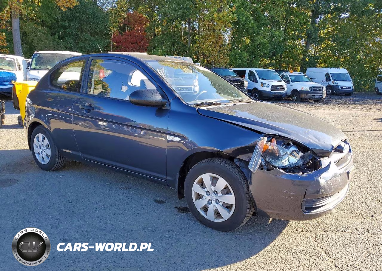 2009 Hyundai Accent Gs VIN:KMHCM36C69U113831 - 4