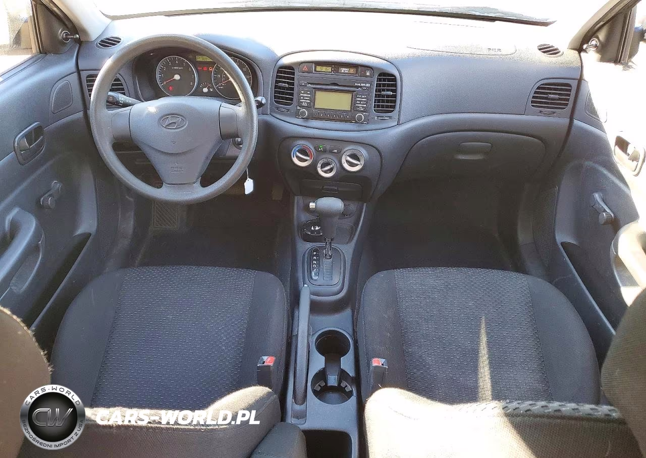 2009 Hyundai Accent Gs VIN:KMHCM36C69U113831 - 8