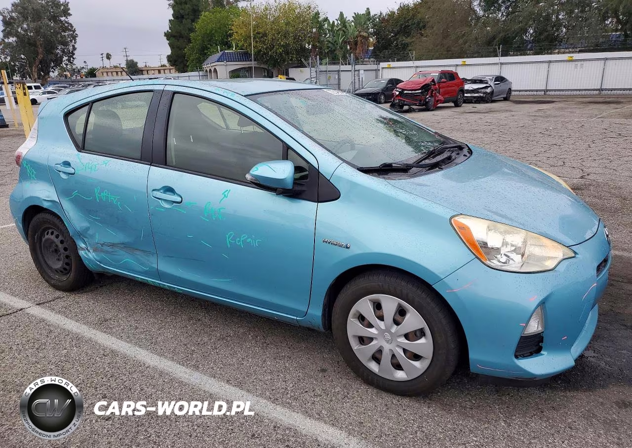 2012 Toyota Prius C Two VIN:JTDKDTB37C1023408 - 4