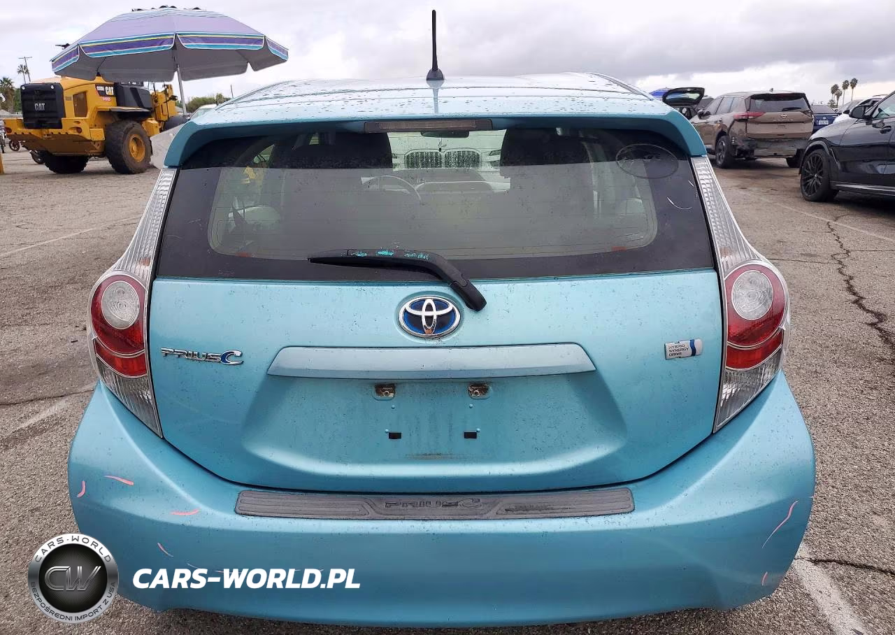 2012 Toyota Prius C Two VIN:JTDKDTB37C1023408 - 6