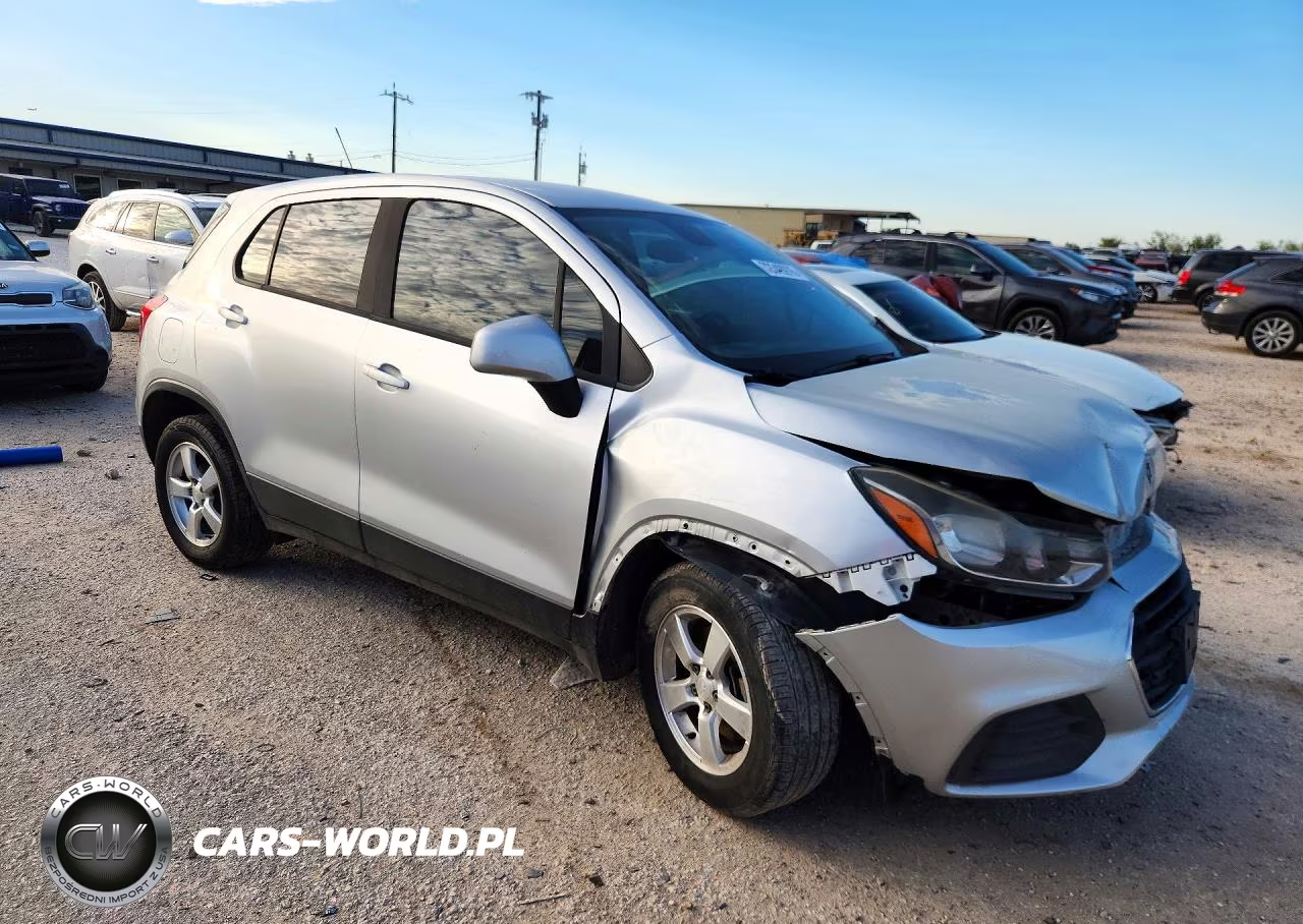 2018 Chevrolet Trax Ls VIN:KL7CJKSB8JB632882 - 4