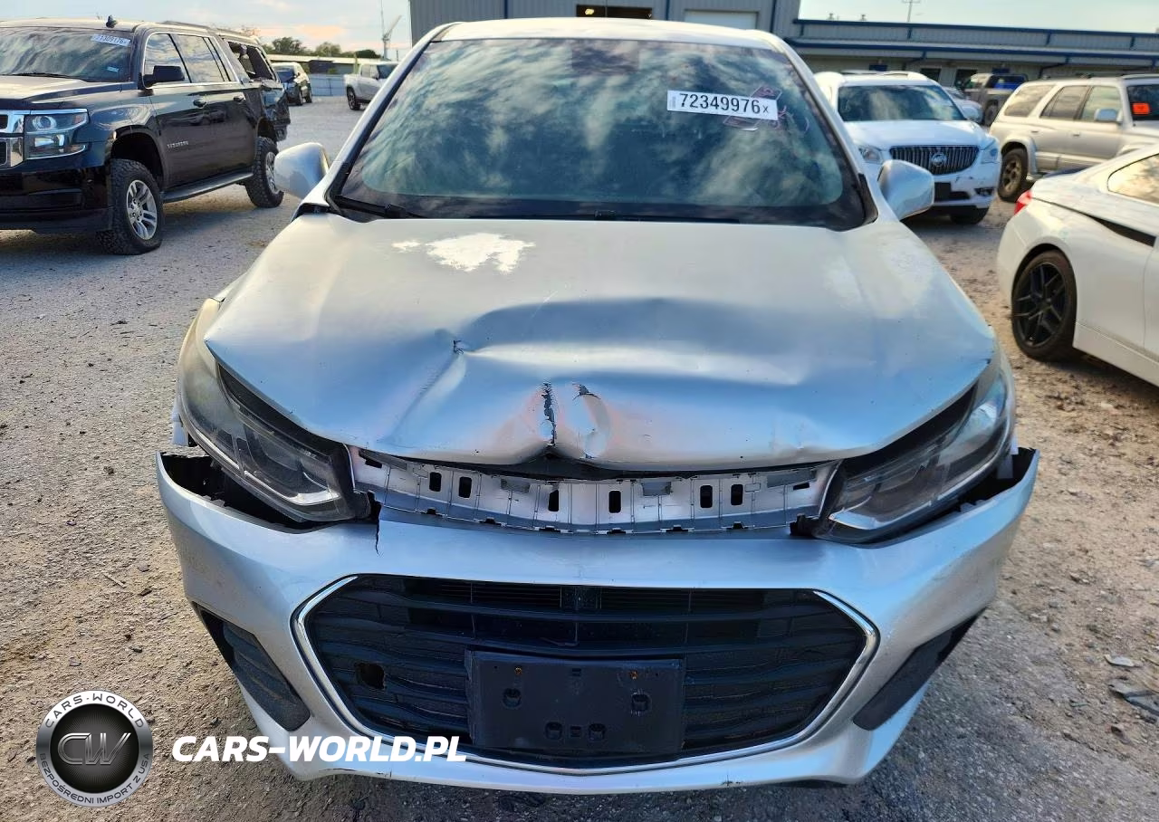 2018 Chevrolet Trax Ls VIN:KL7CJKSB8JB632882 - 5