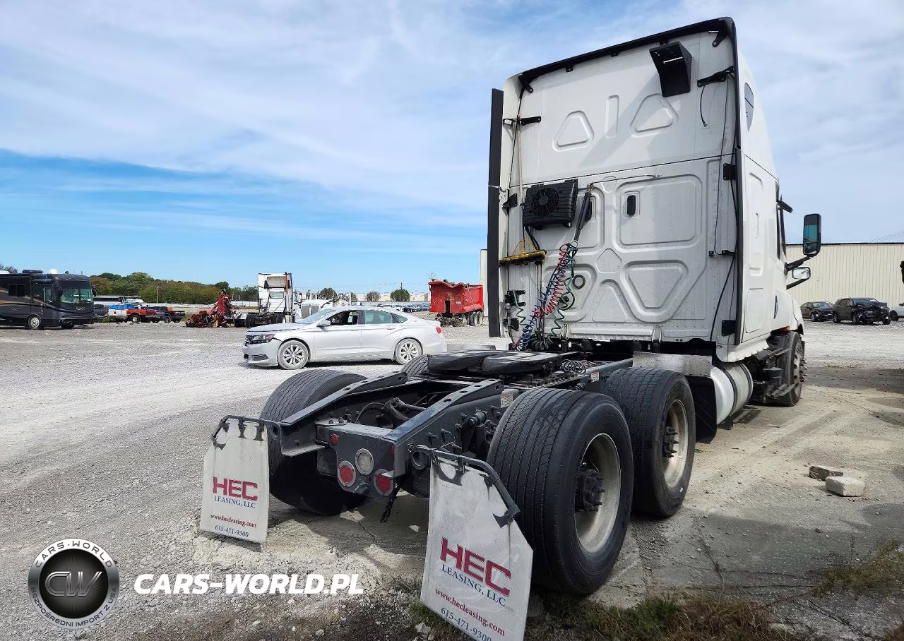 2021 Freightliner Cascadia 126 VIN:1FUJHHDV0MLMT1677 - 3