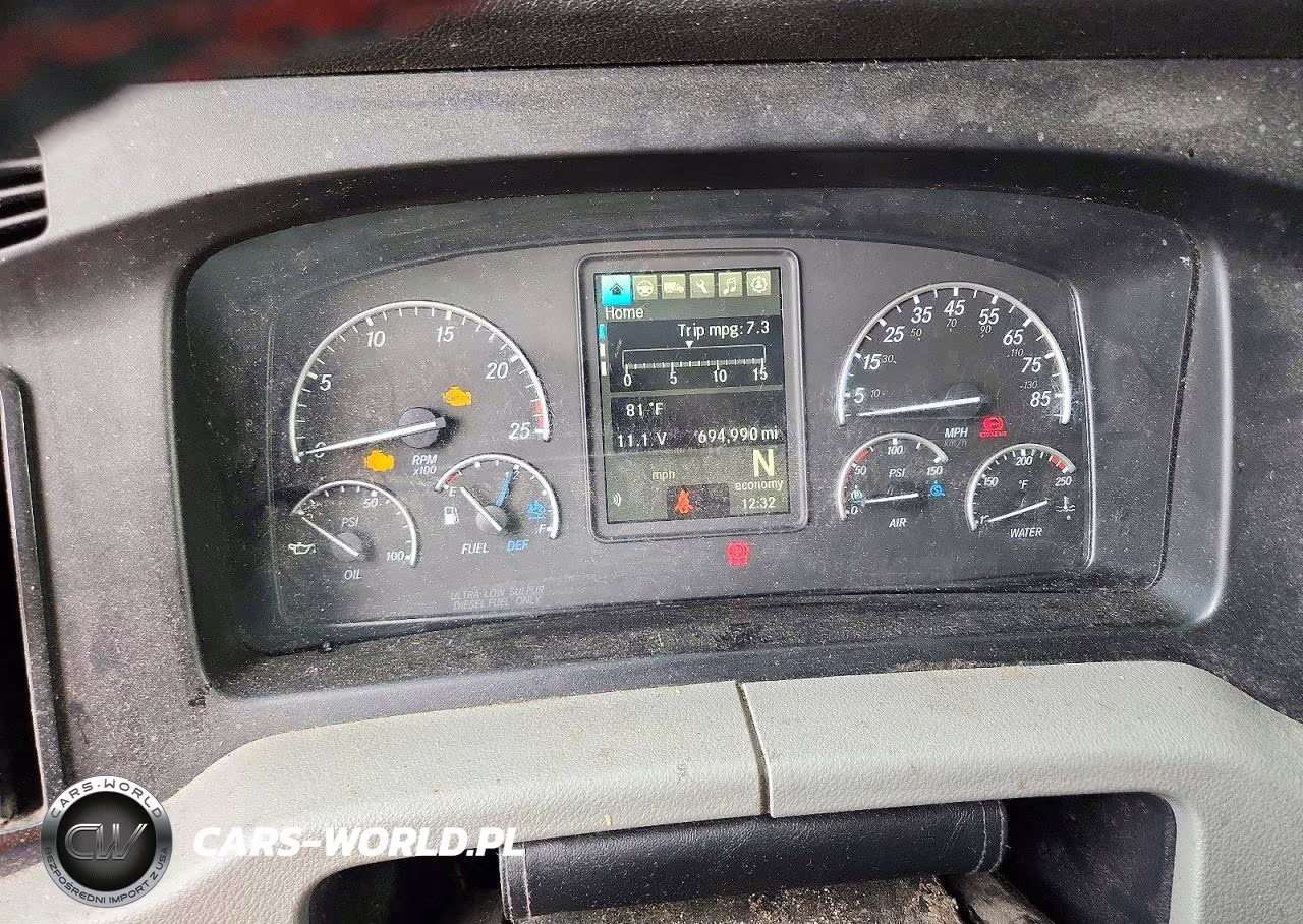 2021 Freightliner Cascadia 126 VIN:1FUJHHDV0MLMT1677 - 9