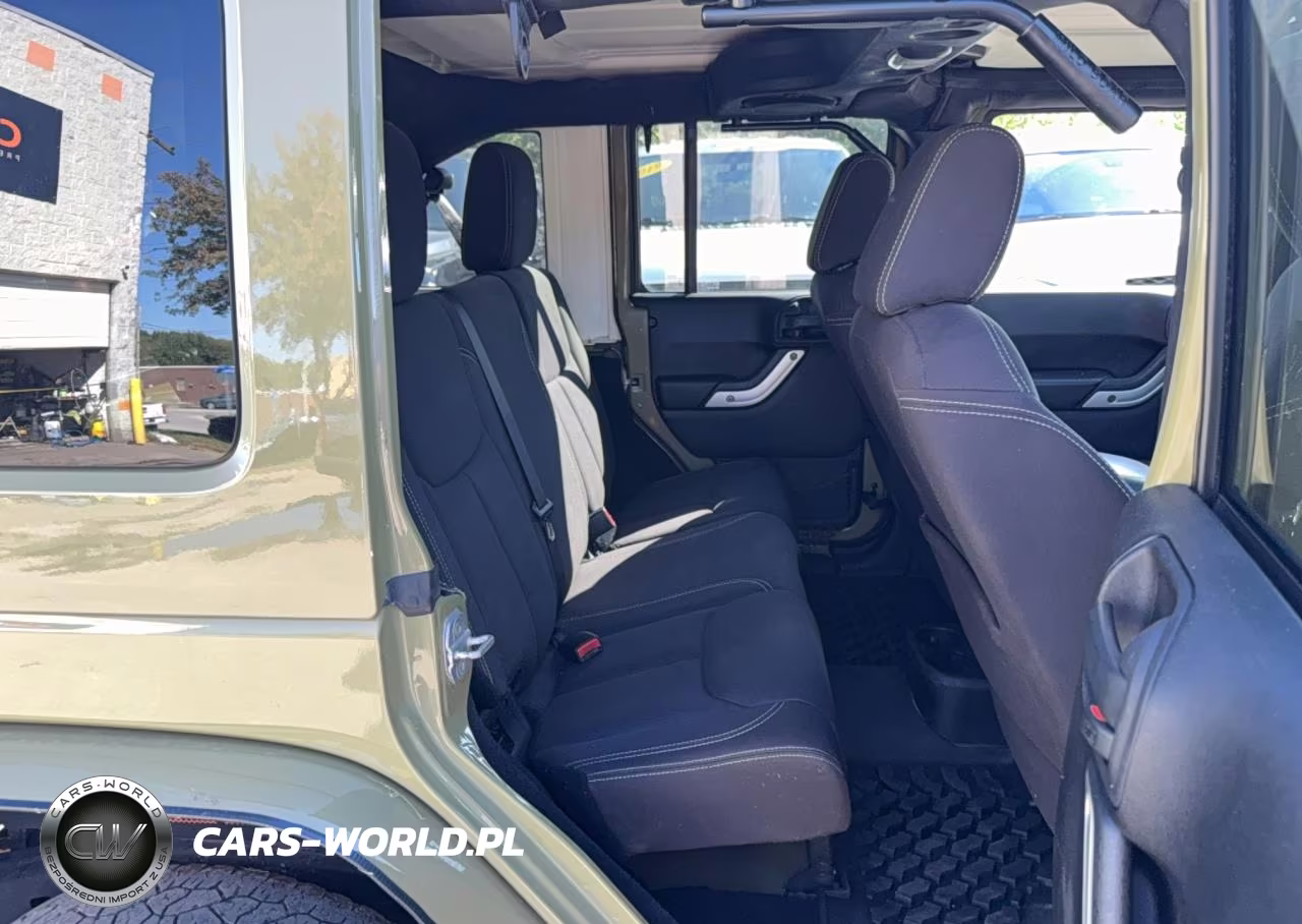 2013 Jeep Wrangler Unlimited Sahara VIN:1C4BJWEG3DL570142 - 6