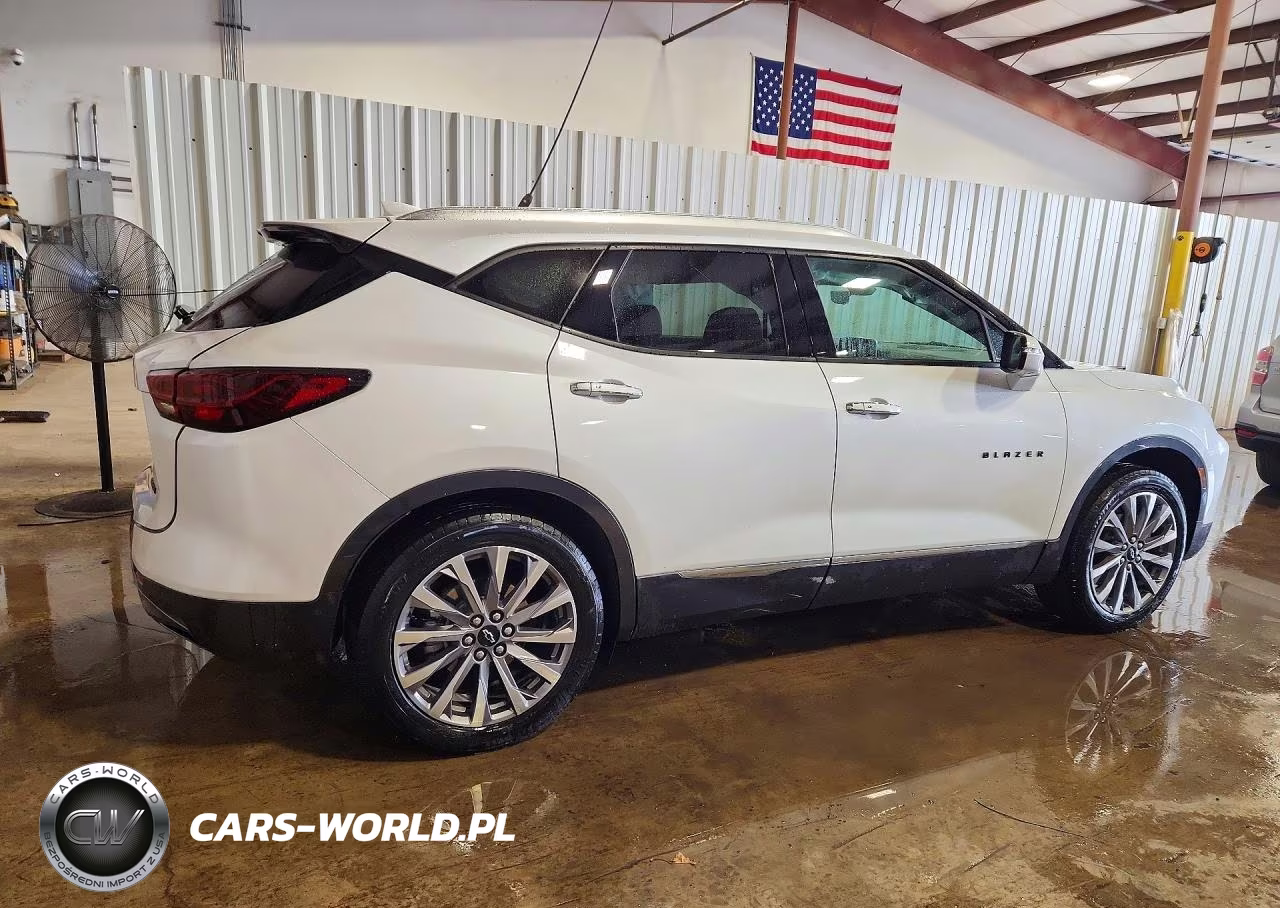 2023 Chevrolet Blazer Premier VIN:3GNKBLRS1PS113751 - 3