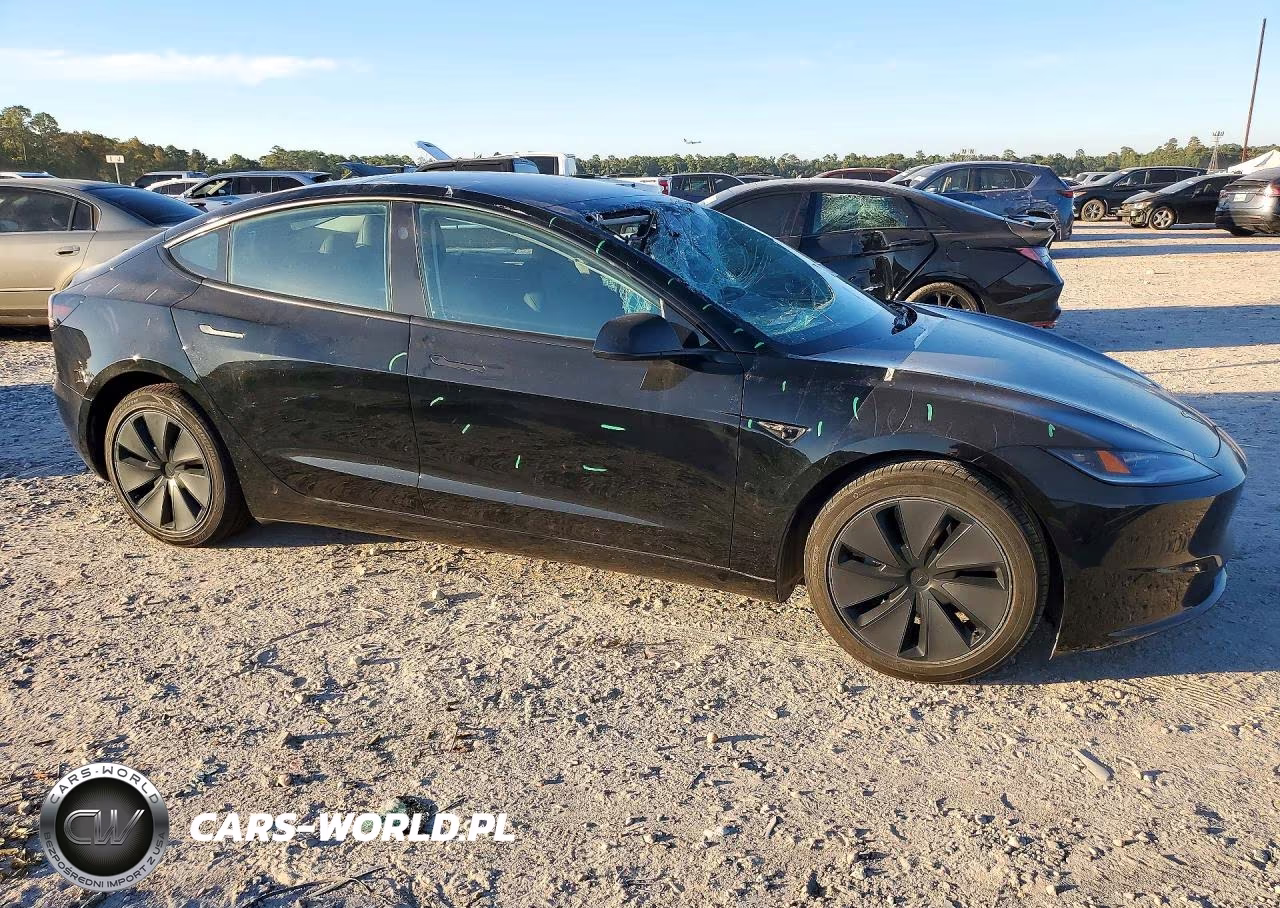 2024 Tesla Model 3 VIN:5YJ3E1EB2RF793010 - 4