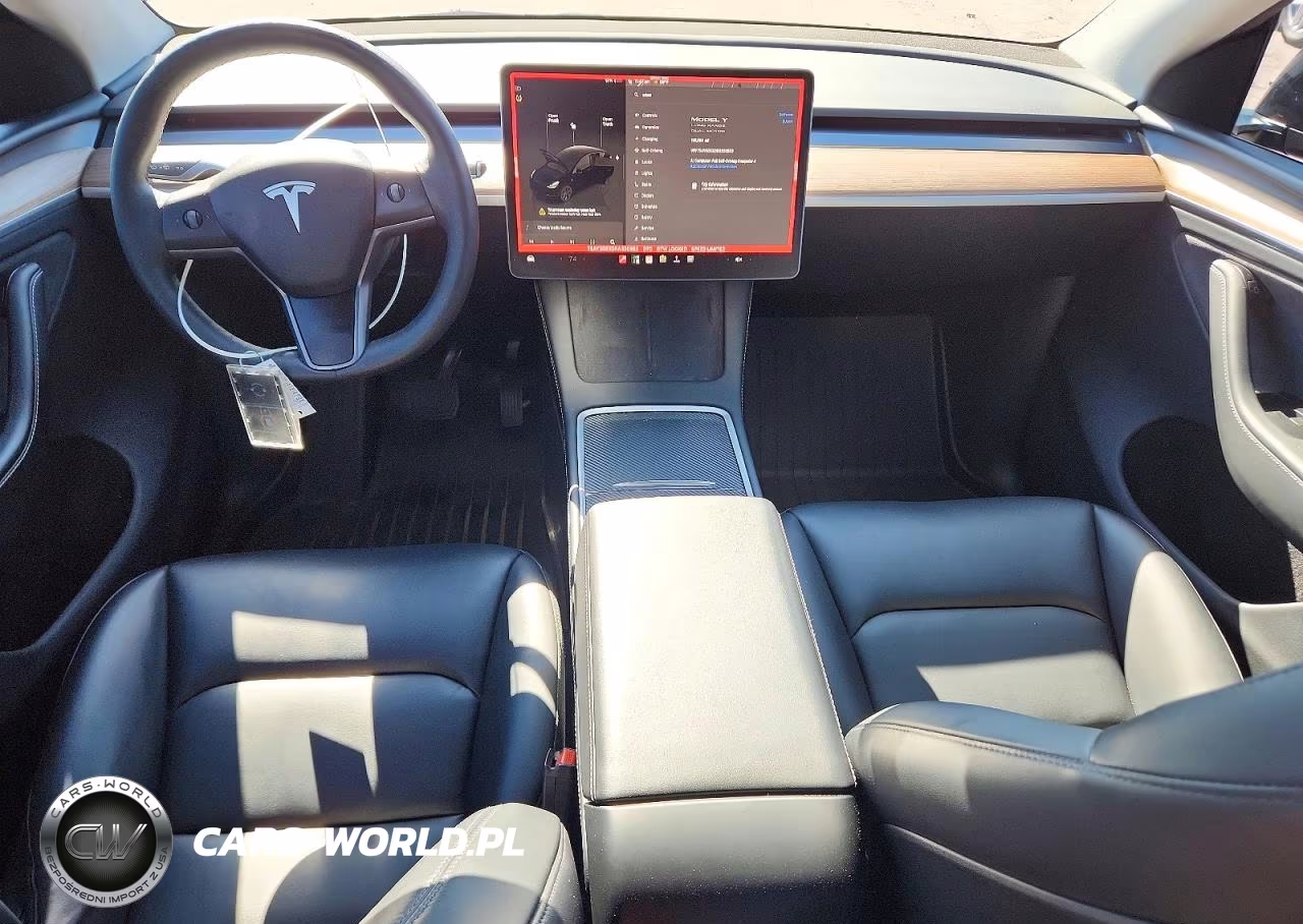2024 Tesla Model Y VIN:7SAYGDEE0RA330553 - 8