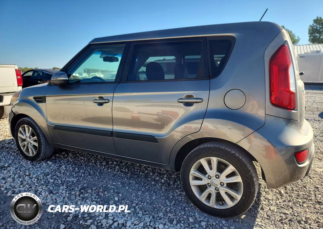 2013 Kia Soul + VIN:KNDJT2A66D7558247 - 2