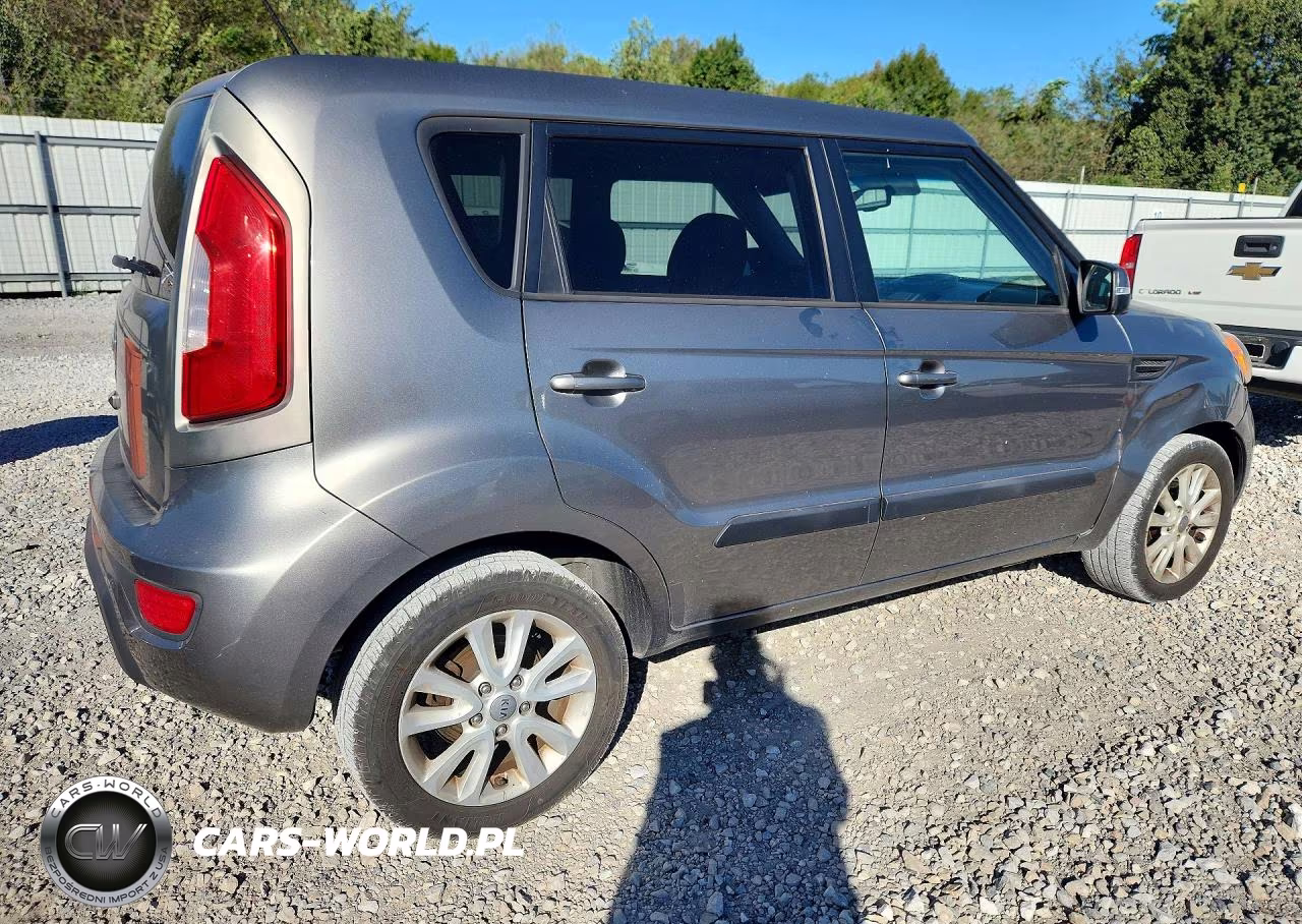 2013 Kia Soul + VIN:KNDJT2A66D7558247 - 3