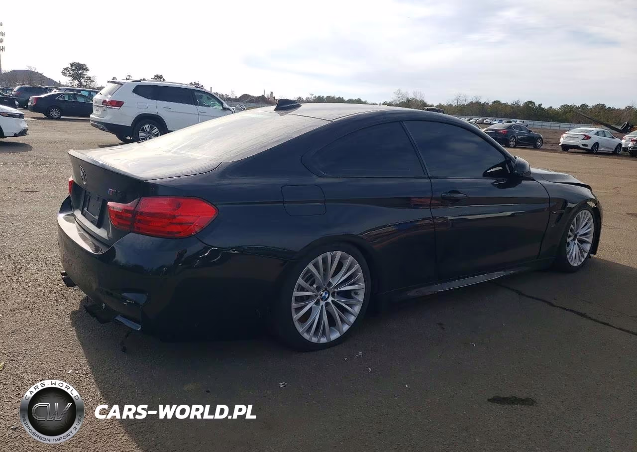 2015 BMW M4 VIN:WBS3R9C58FK335284 - 3