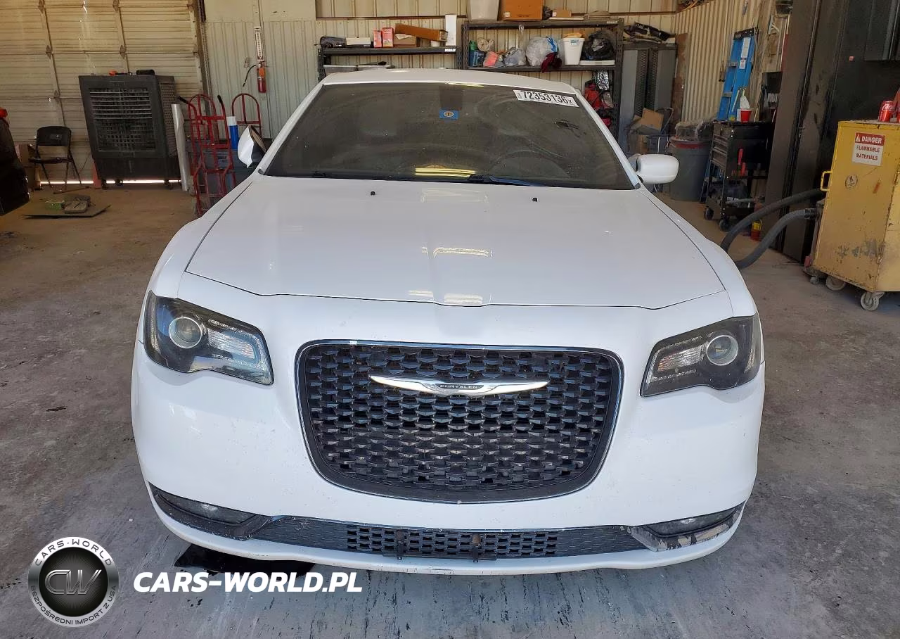 2019 Chrysler 300 S VIN:2C3CCABG5KH515325 - 5