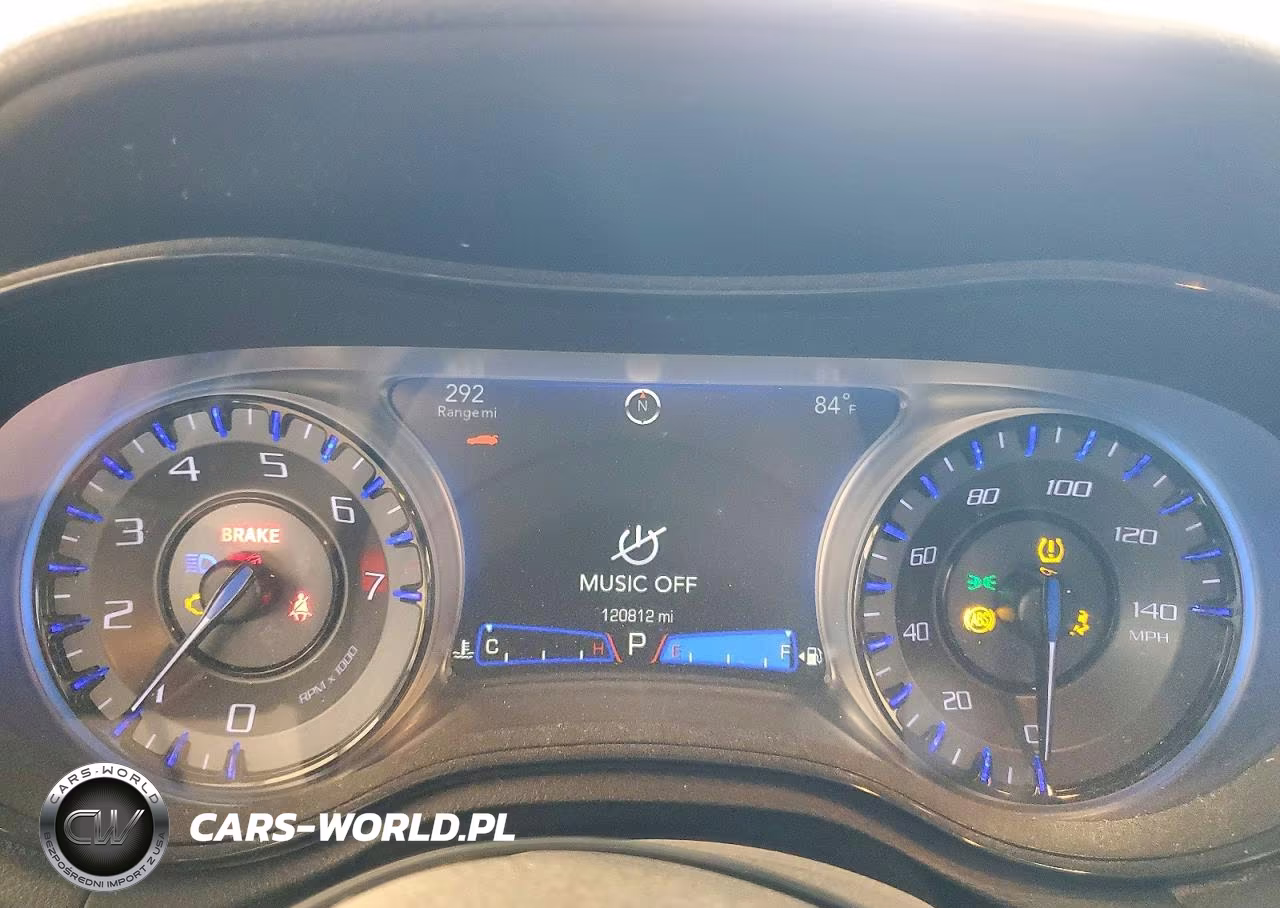 2019 Chrysler 300 S VIN:2C3CCABG5KH515325 - 9