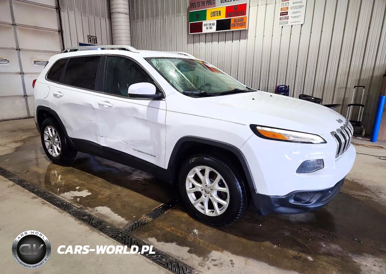 2014 Jeep Cherokee Latitude VIN:1C4PJMCB3EW180627 - 4