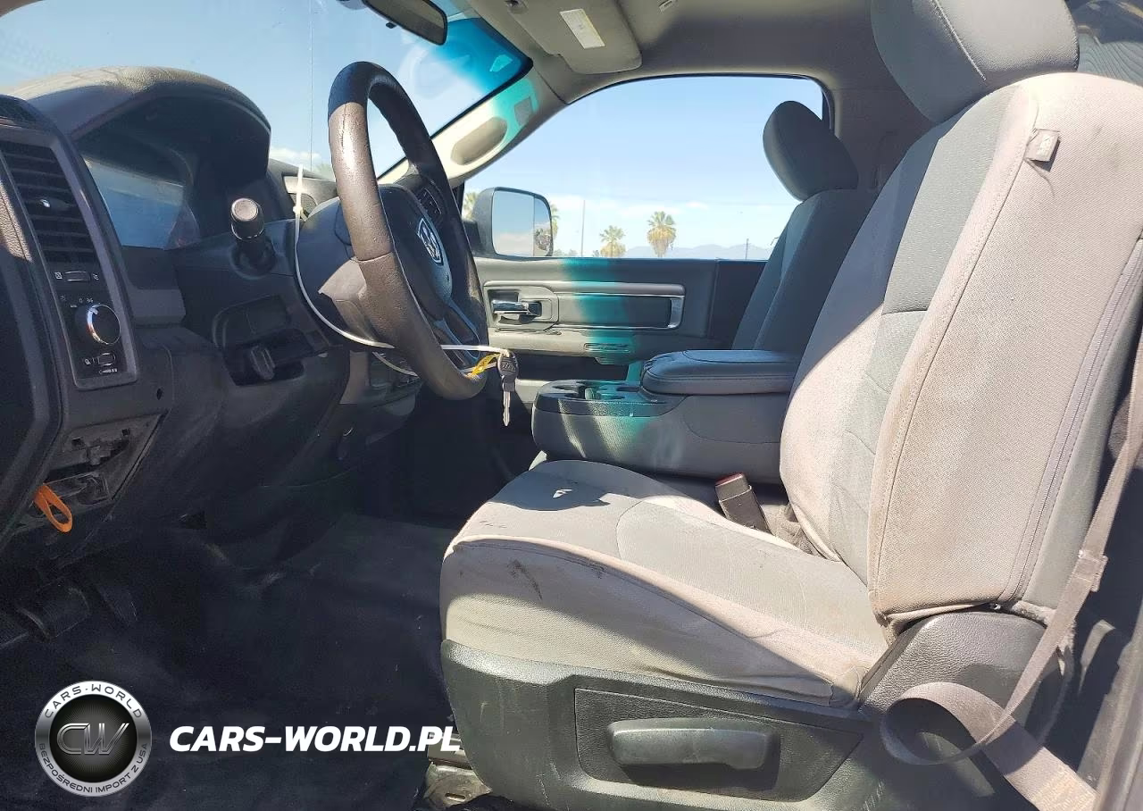 2019 Ram 1500 Classic Tradesman VIN:3C6JR6DG0KG506289 - 7