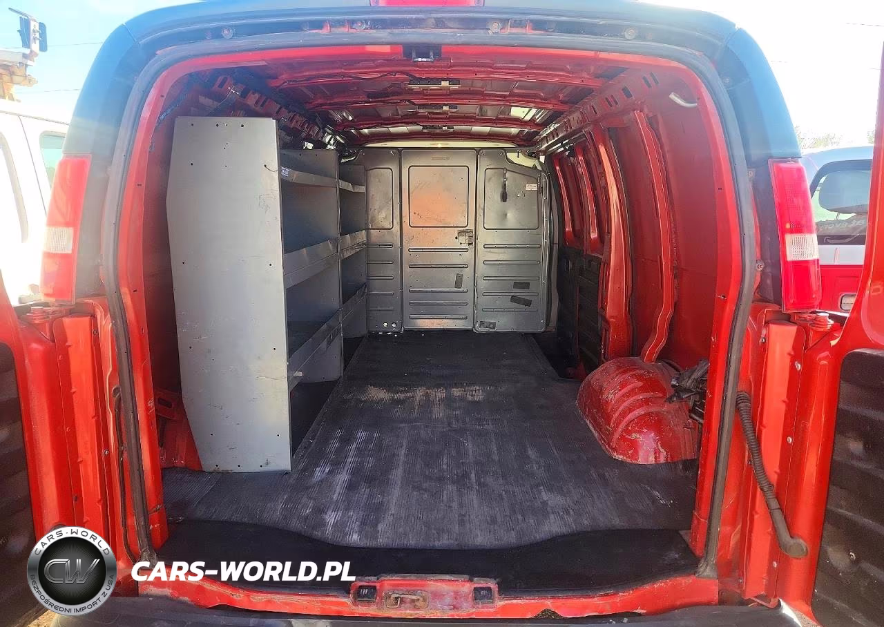 2020 Chevrolet Express G2500 VIN:1GCWGAFP6L1188070 - 10
