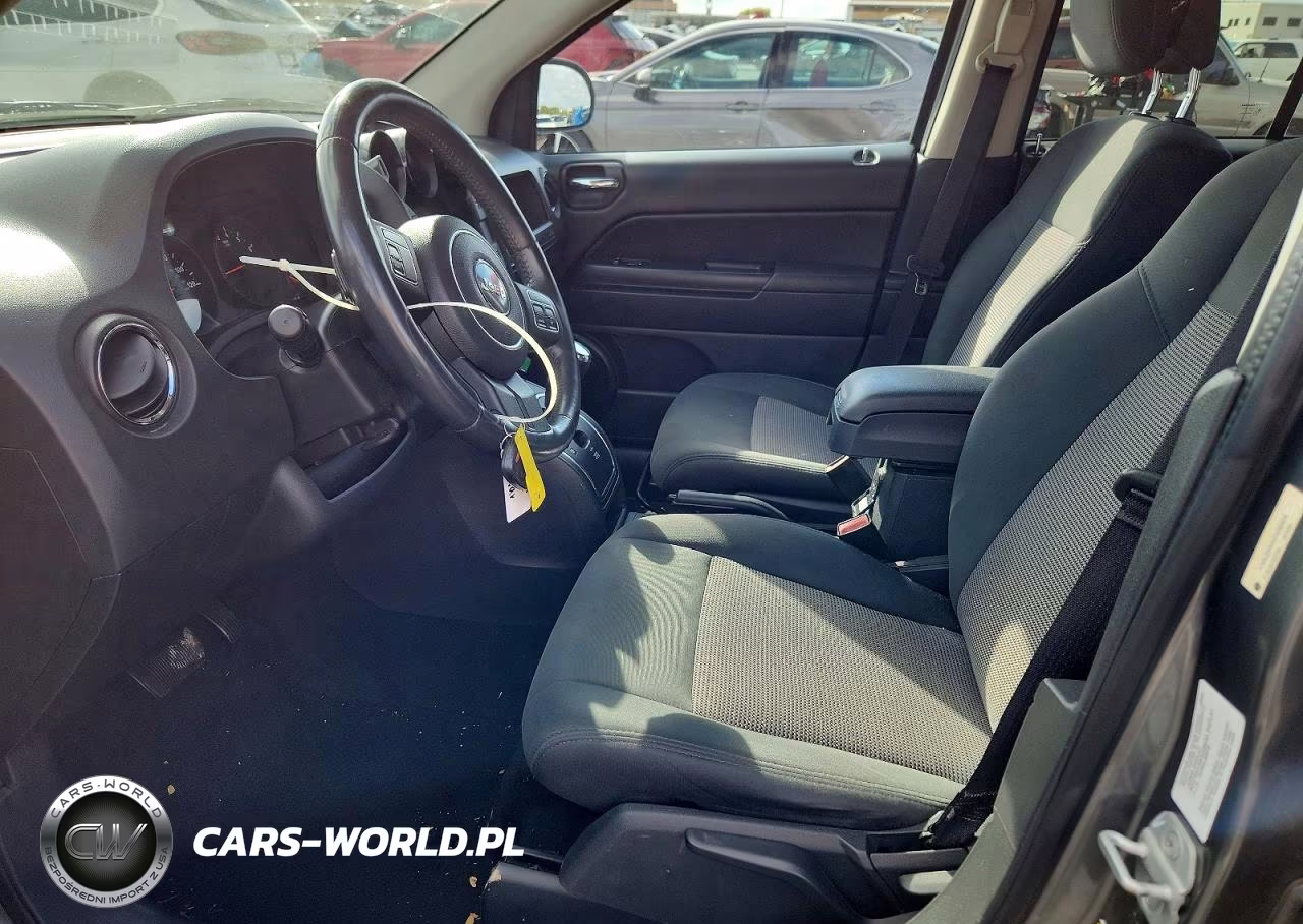 2012 Jeep Compass Latitude VIN:1C4NJDEB6CD658908 - 7