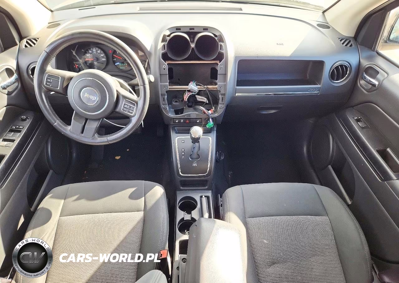 2012 Jeep Compass Latitude VIN:1C4NJDEB6CD658908 - 8