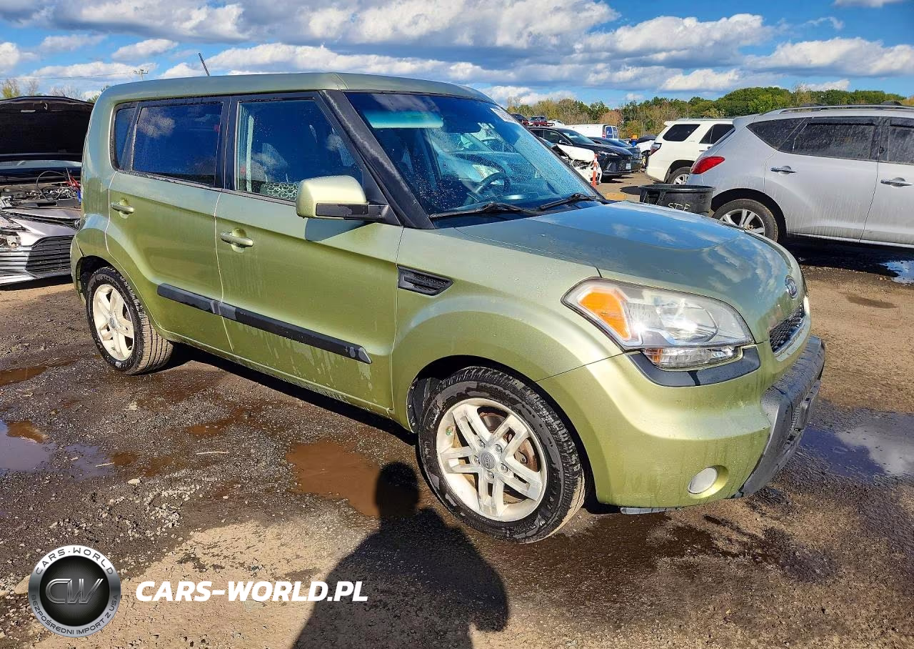 2011 Kia Soul + VIN:KNDJT2A22B7225084 - 4