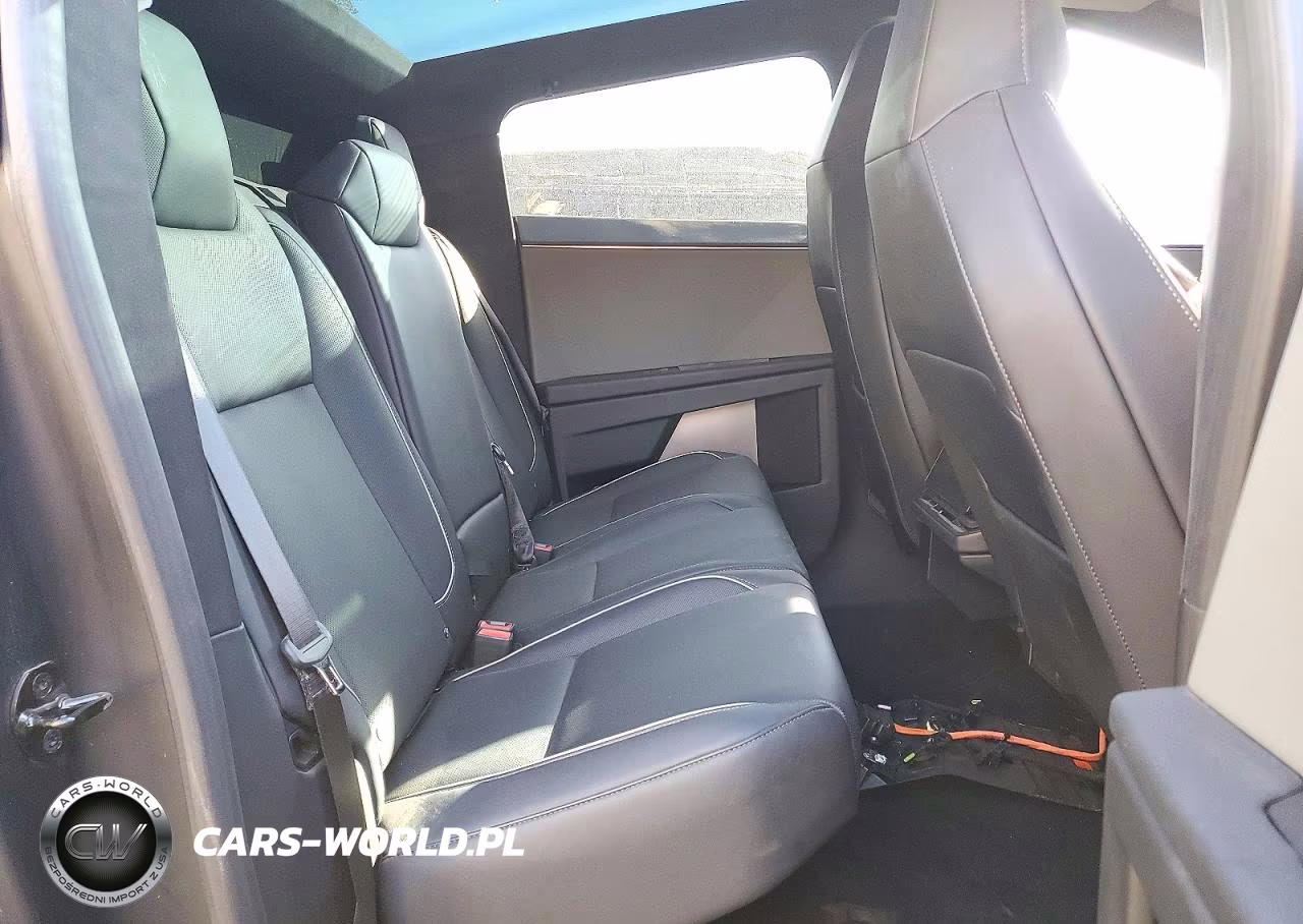 2024 Tesla Cybertruck VIN:7G2CEHEE5RA056042 - 10
