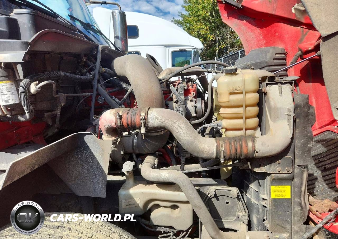 2009 International Prostar Premium Semi Truck VIN:2HSCUAPR39C059794 - 11