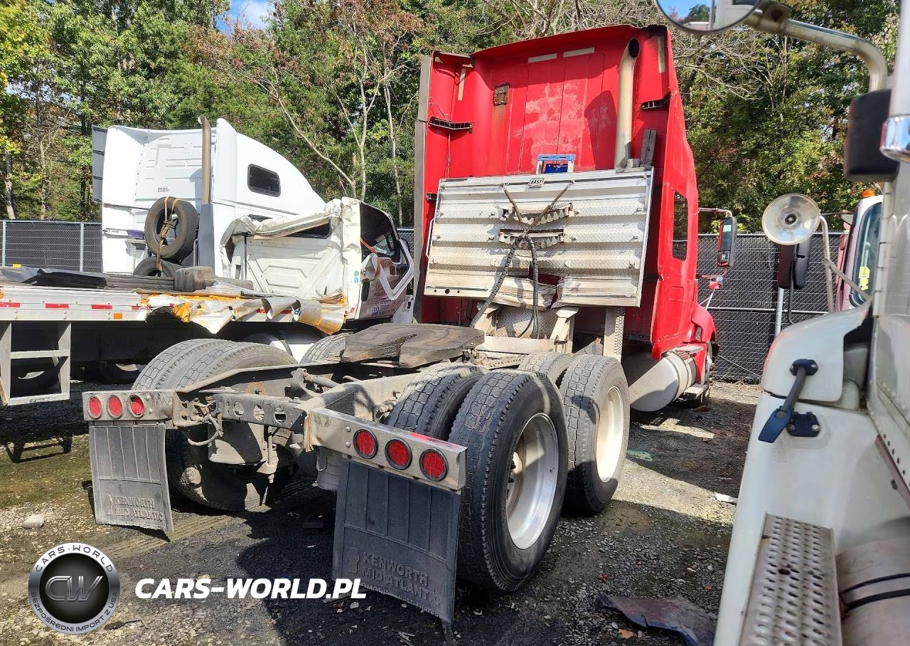 2009 International Prostar Premium Semi Truck VIN:2HSCUAPR39C059794 - 3