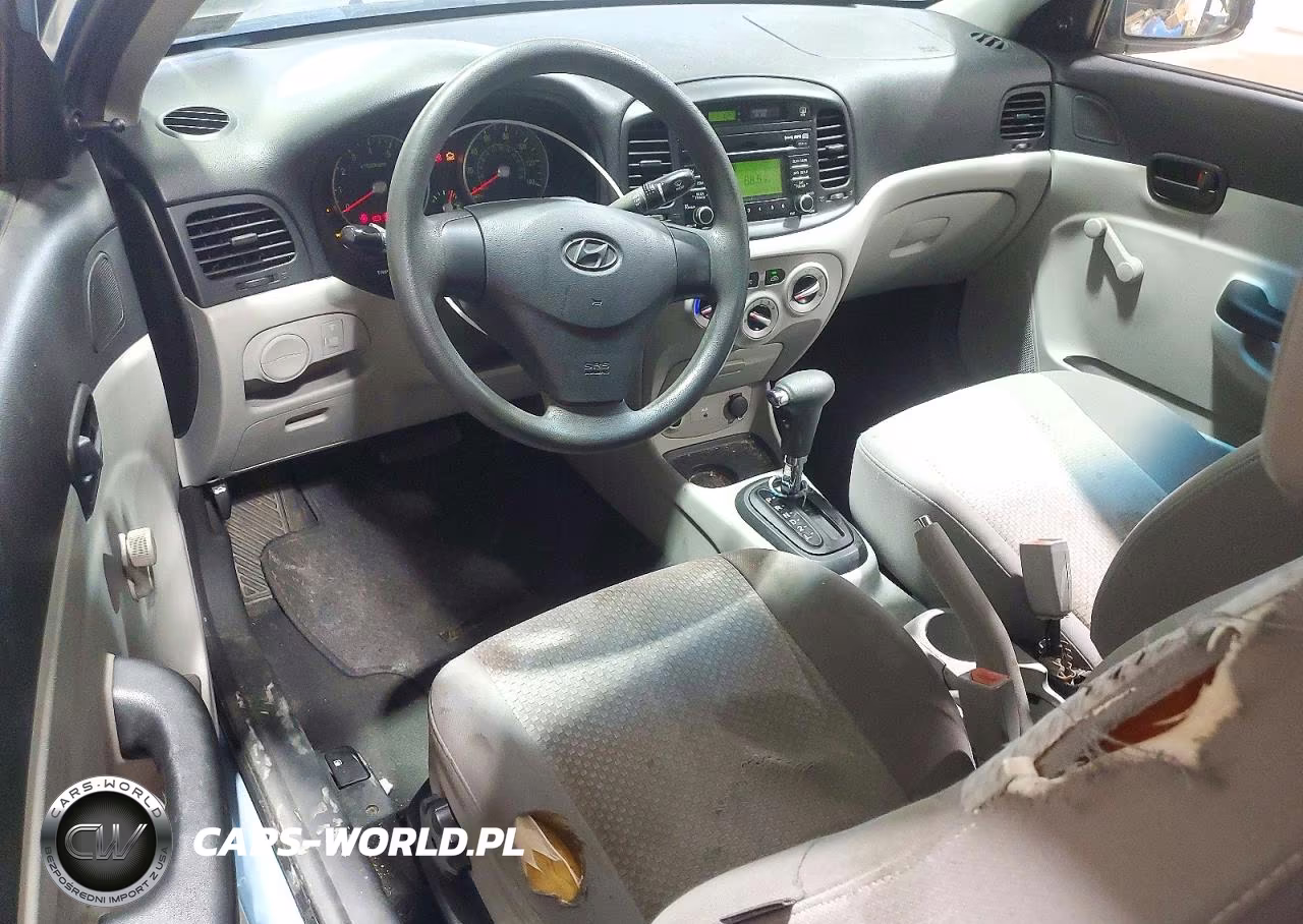 2009 Hyundai Accent Gs VIN:KMHCM36CX9U118840 - 8