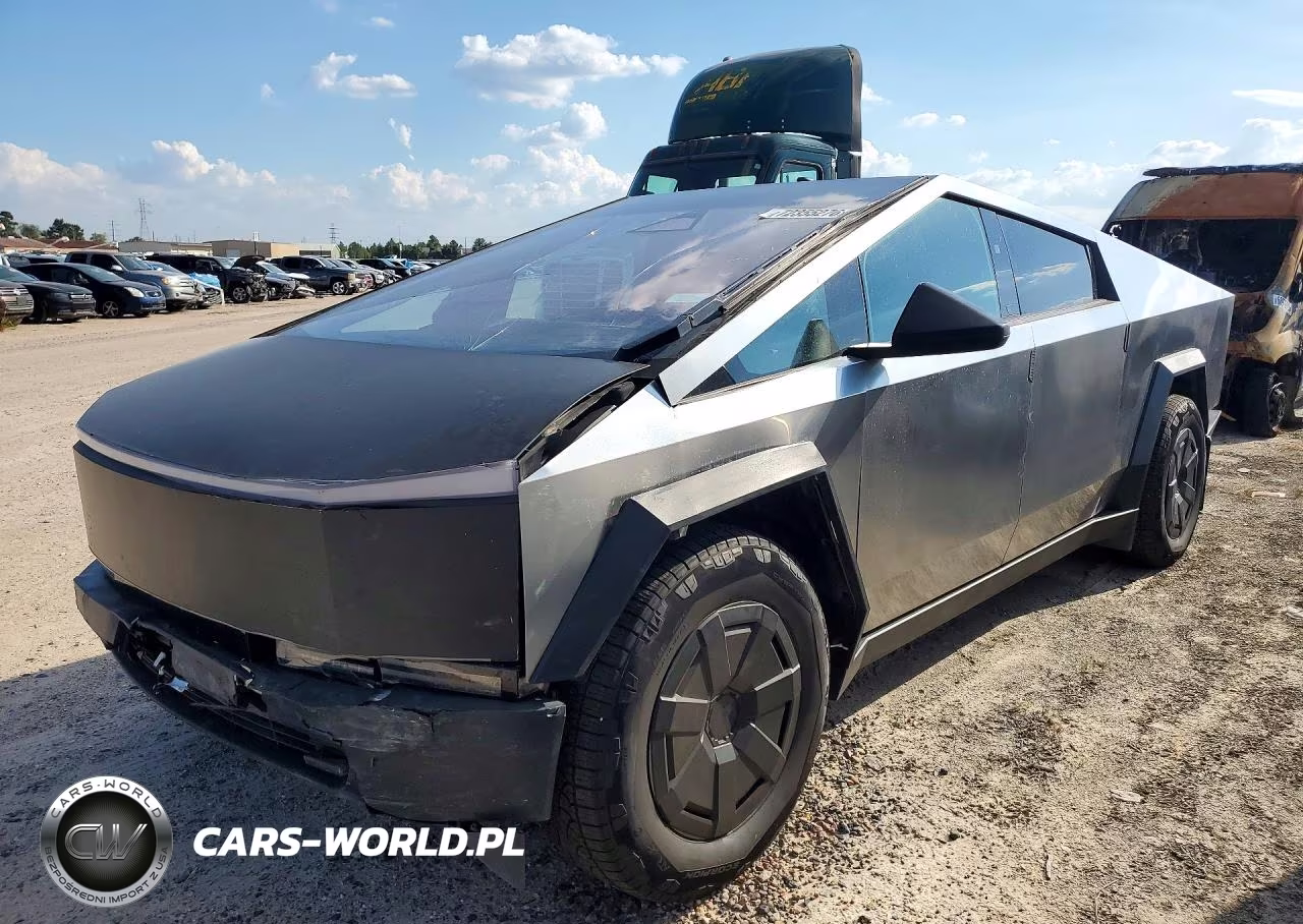 2025 Tesla Cybertruck