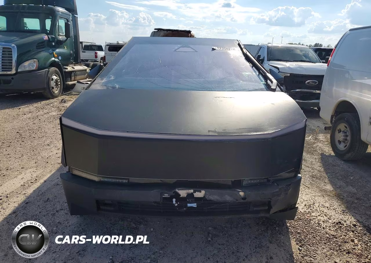 2025 Tesla Cybertruck VIN:7G2CEHED4SA059317 - 5
