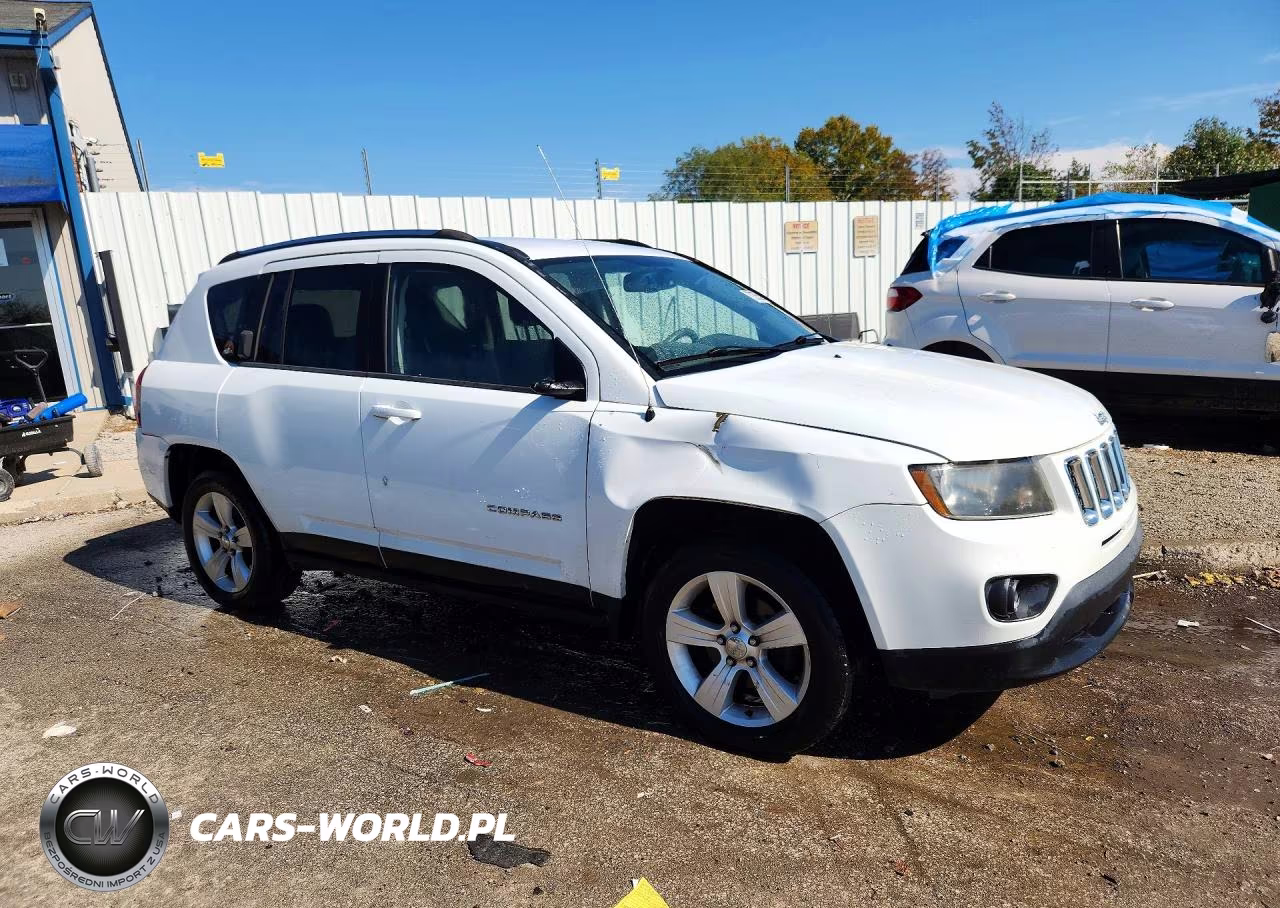 2014 Jeep Compass Sport VIN:1C4NJCBA6ED576606 - 4