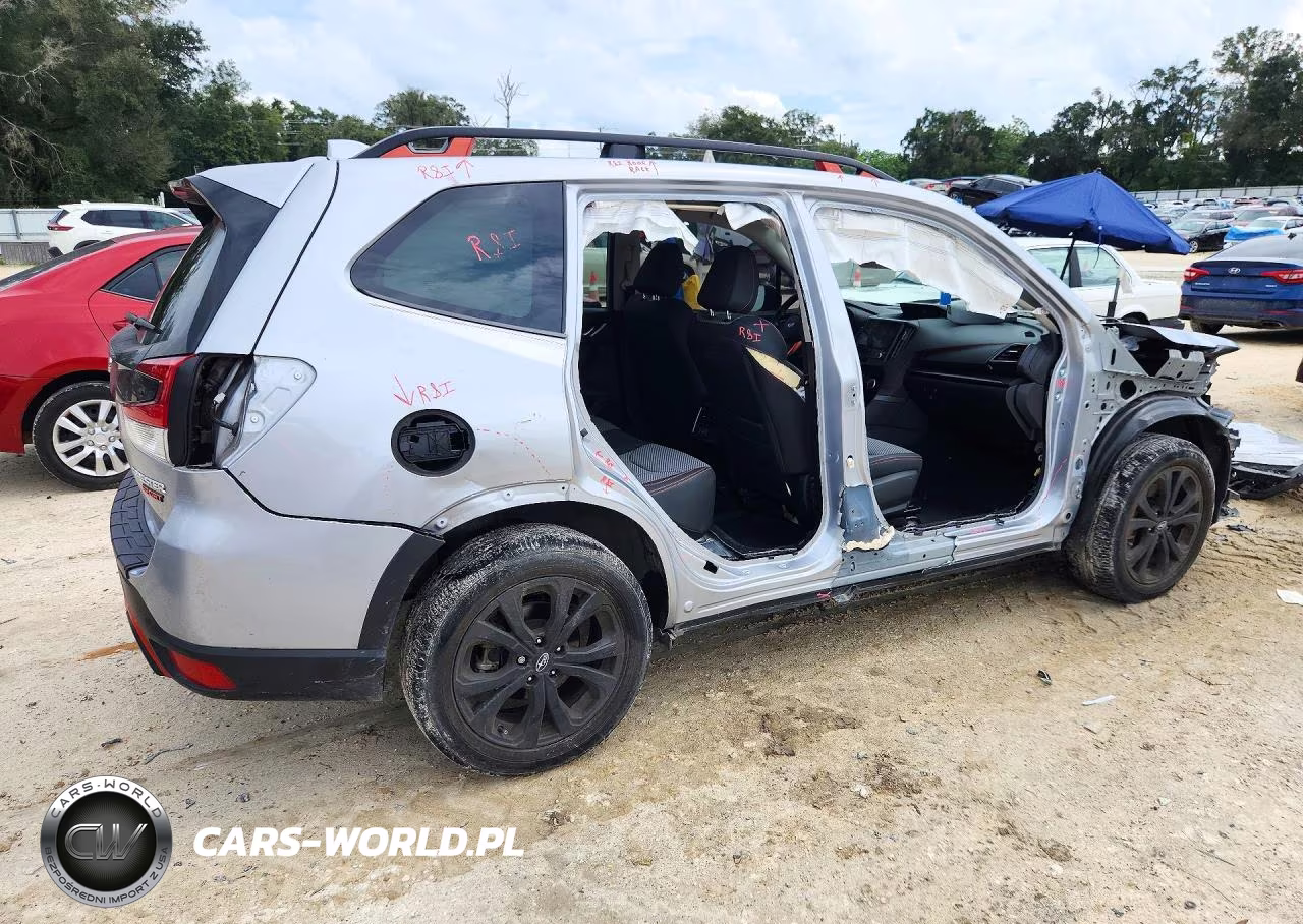 2023 Subaru Forester Sport VIN:JF2SKAJC9PH481686 - 3