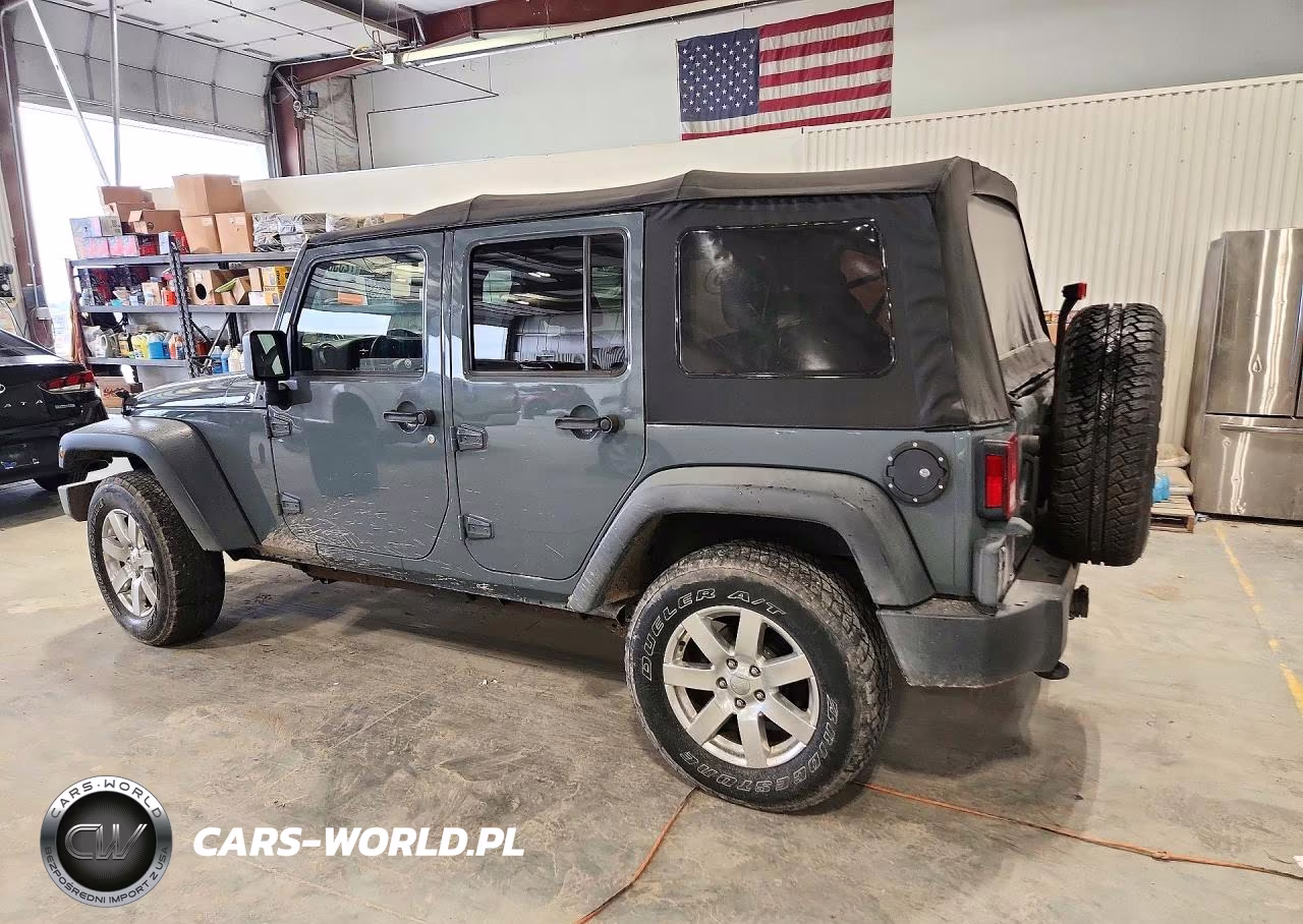 2015 Jeep Wrangler Unlimited Sport VIN:1C4BJWDG7FL612817 - 2