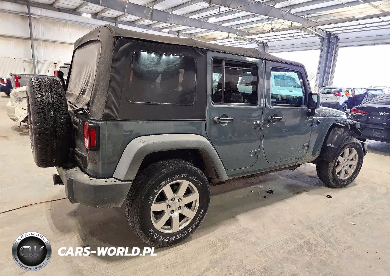 2015 Jeep Wrangler Unlimited Sport VIN:1C4BJWDG7FL612817 - 3