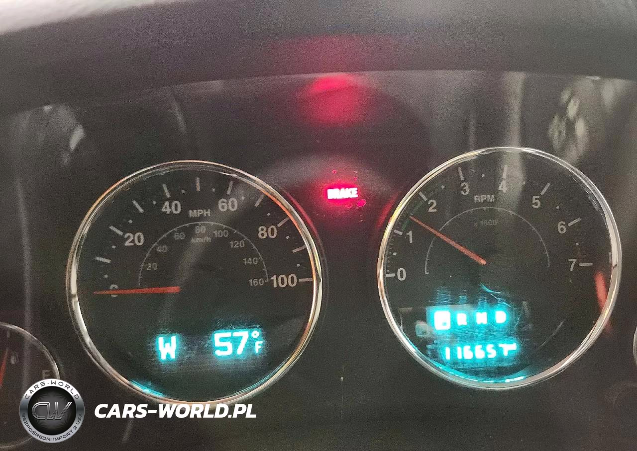 2015 Jeep Wrangler Unlimited Sport VIN:1C4BJWDG7FL612817 - 9