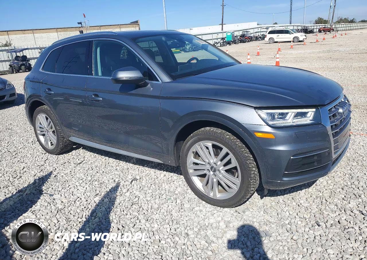 2018 Audi Q5 Premium Plus VIN:WA1BNAFY2J2220642 - 4