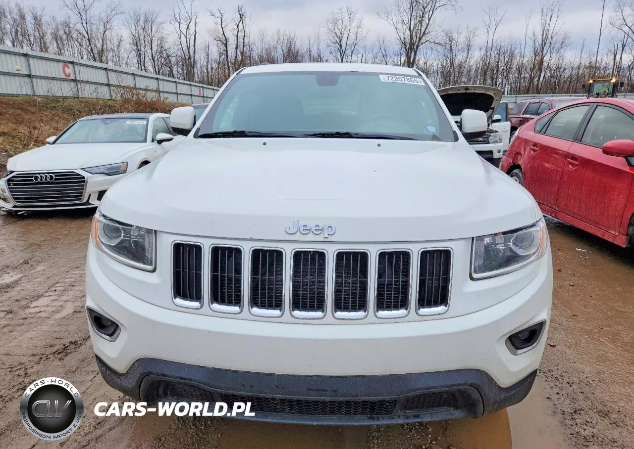 2015 Jeep Grand Cherokee Laredo VIN:1C4RJFAG8FC923918 - 5