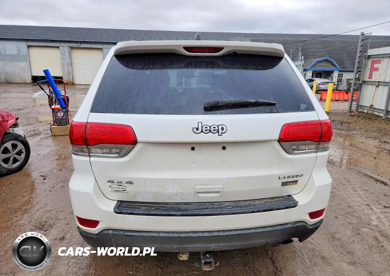 2015 Jeep Grand Cherokee Laredo VIN:1C4RJFAG8FC923918 - 6