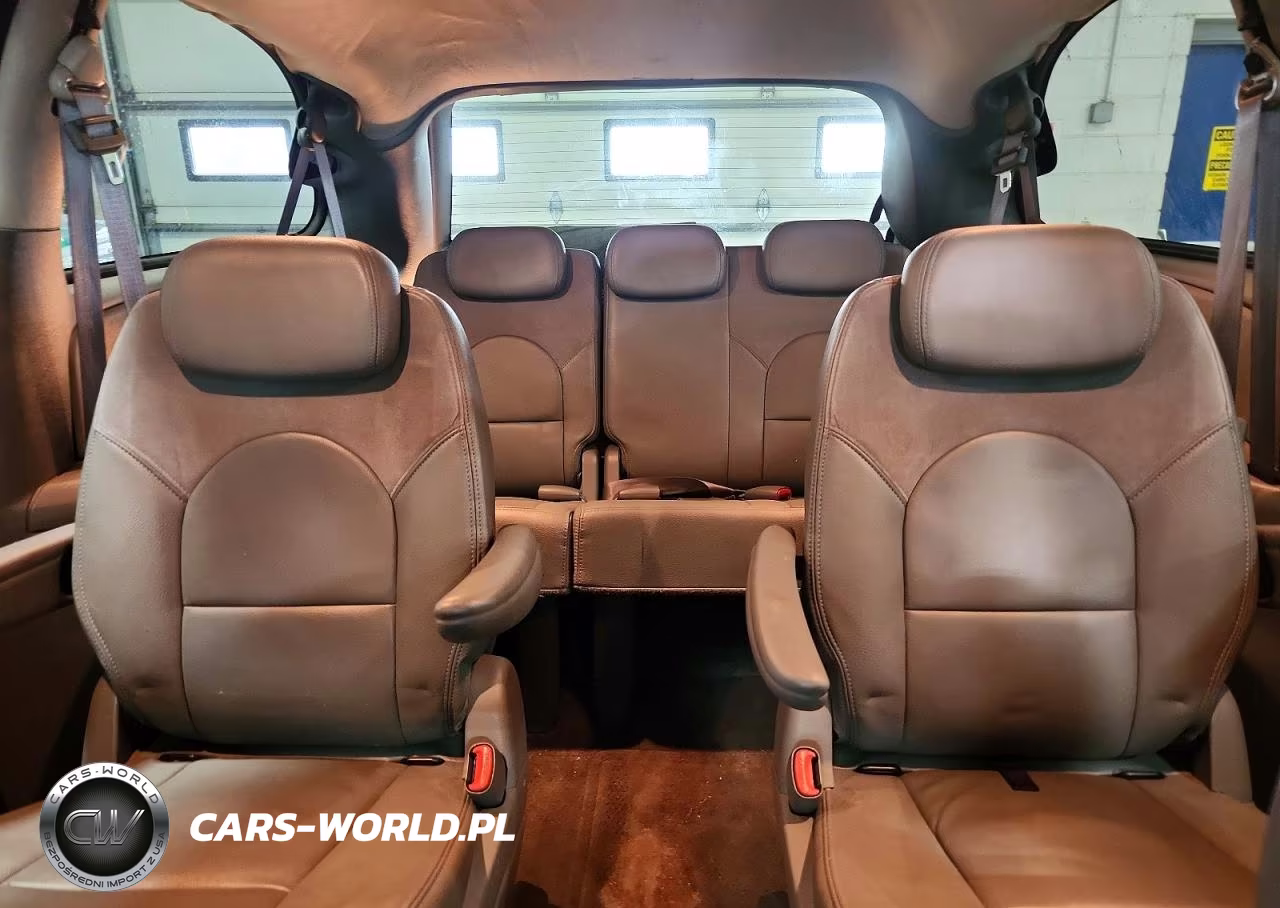 2006 Chrysler Town & Country Limited VIN:2A8GP64L16R657236 - 10