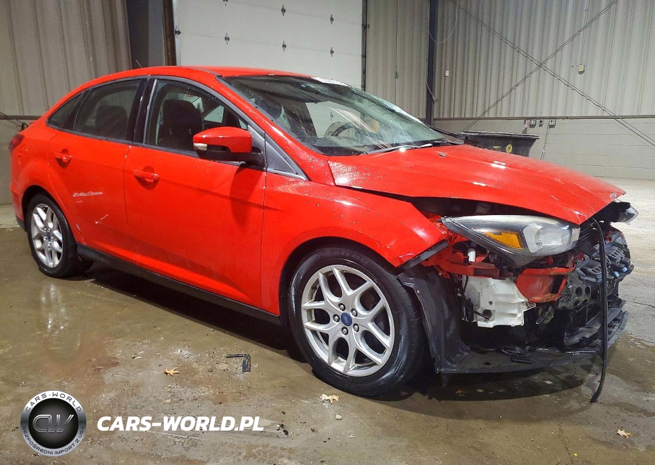 2015 Ford Focus Se VIN:1FADP3F25FL336425 - 4
