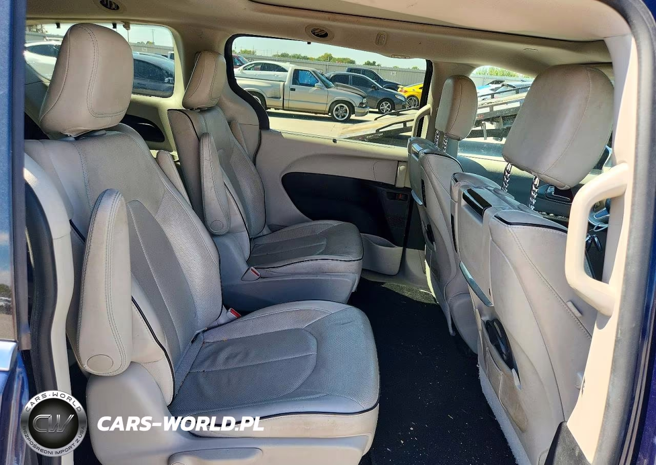 2017 Chrysler Pacifica Ehybrid Platinum VIN:2C4RC1N77HR782678 - 11