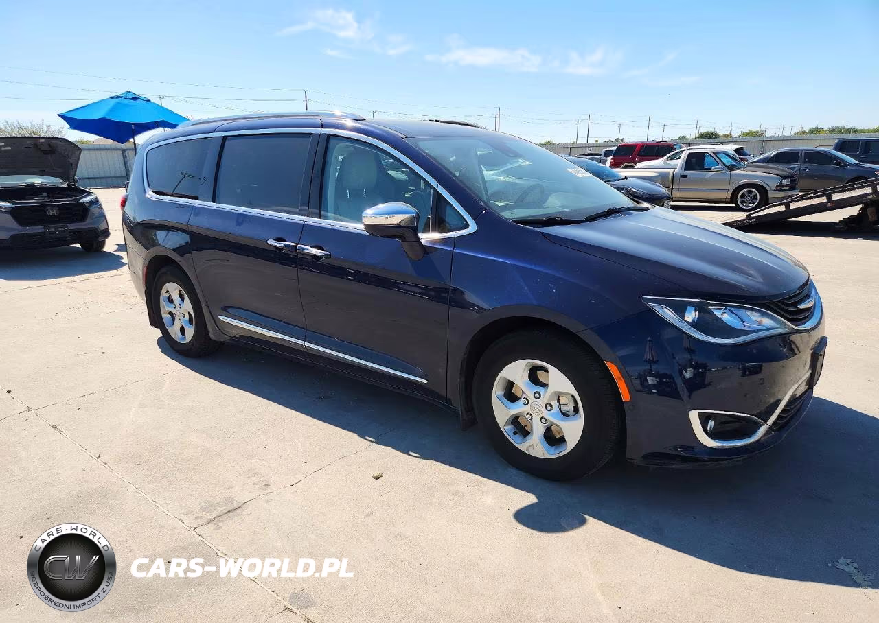 2017 Chrysler Pacifica Ehybrid Platinum VIN:2C4RC1N77HR782678 - 4