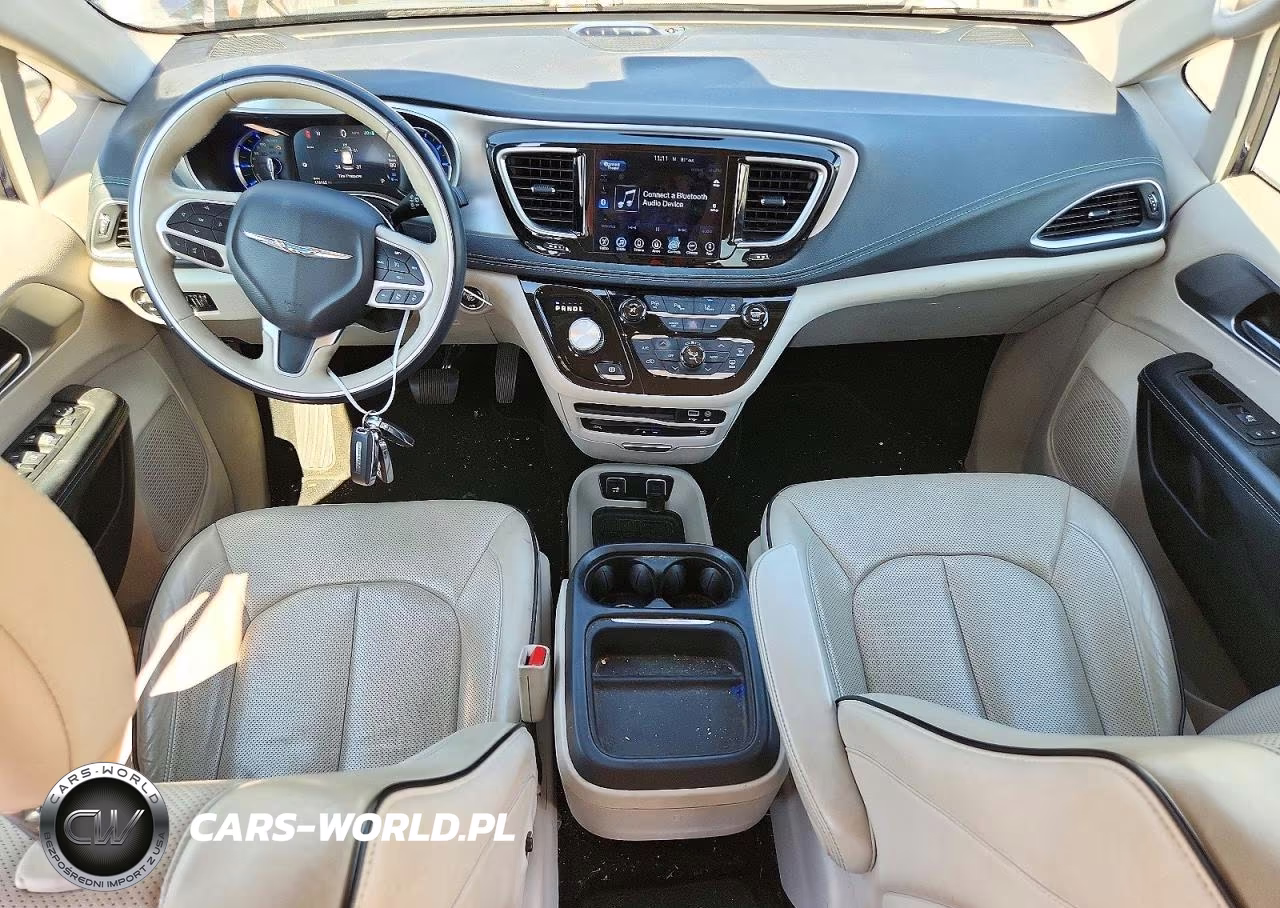 2017 Chrysler Pacifica Ehybrid Platinum VIN:2C4RC1N77HR782678 - 8