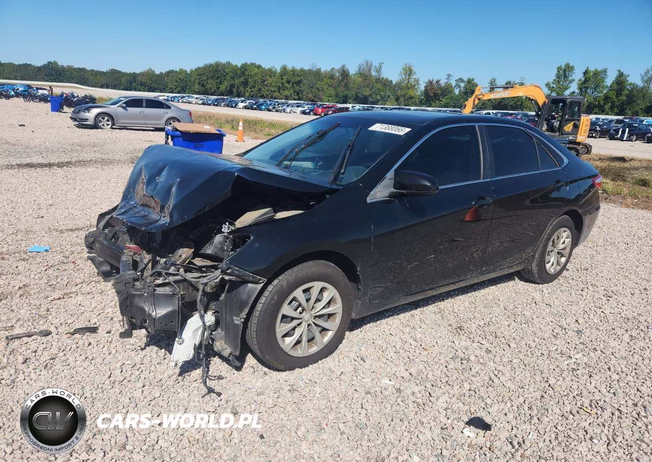 2017 Toyota Camry Le – zdjęcie 1 z 12