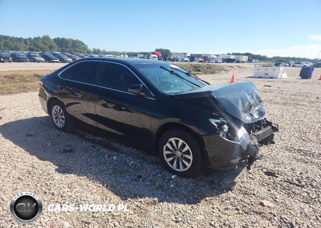 2017 Toyota Camry Le VIN:4T1BF1FK2HU342975 - 4